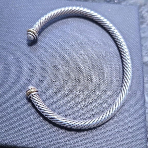 David Yurman Jewelry - Authentic David Yurman Cable Bracelet Size M 4"
